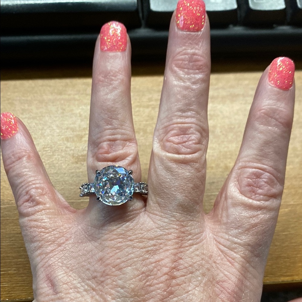 BP Women's Ring. Size 7